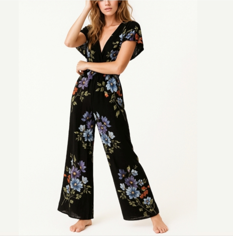 American Eagle Floral Black Short Sleeve Jumpsuit Purple Rose Red XS